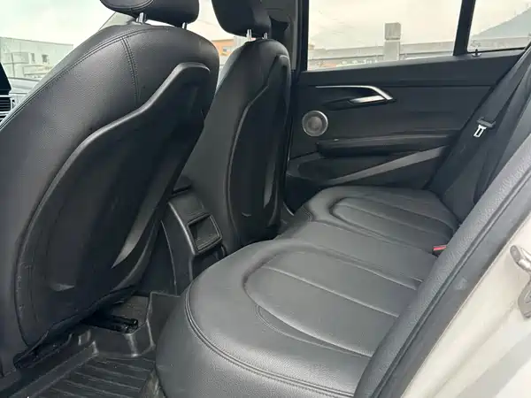 BMW 1 Series 2021