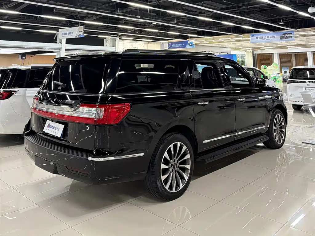 Lincoln Navigator 2018 — фото 4