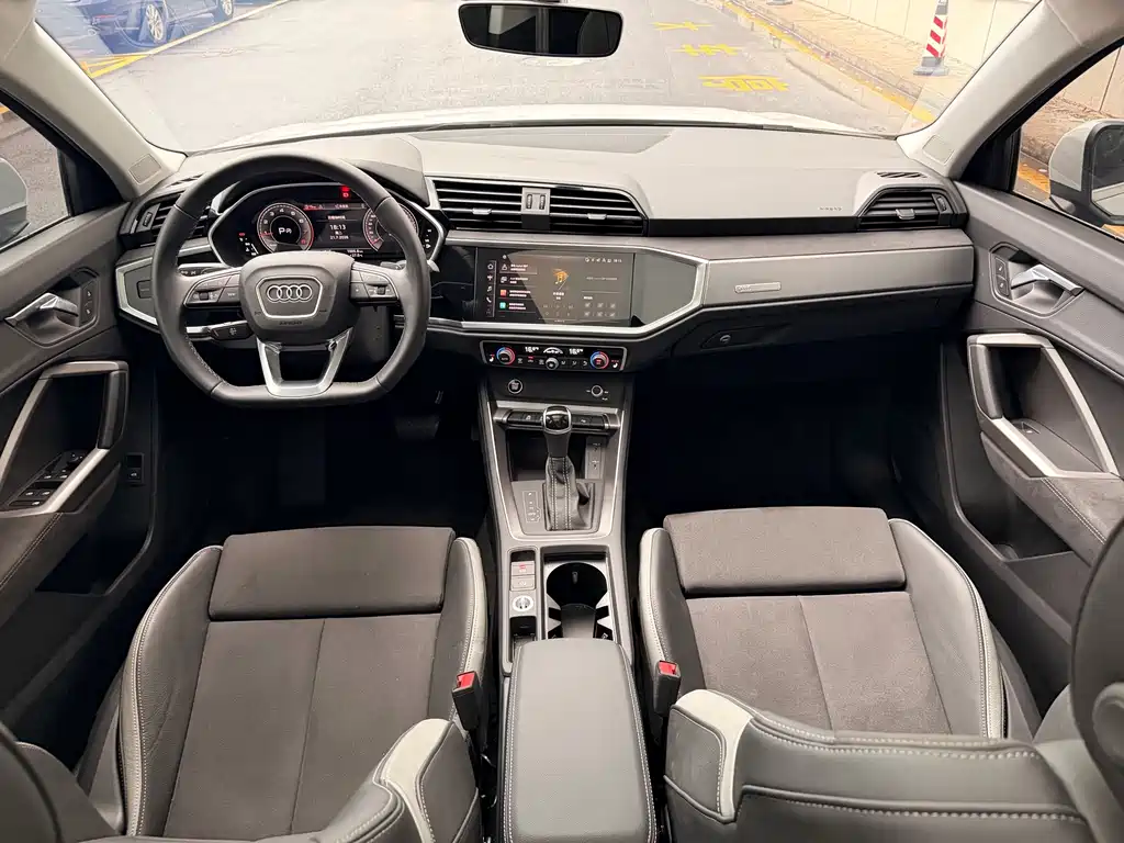 Audi Q3 2023 — фото 16