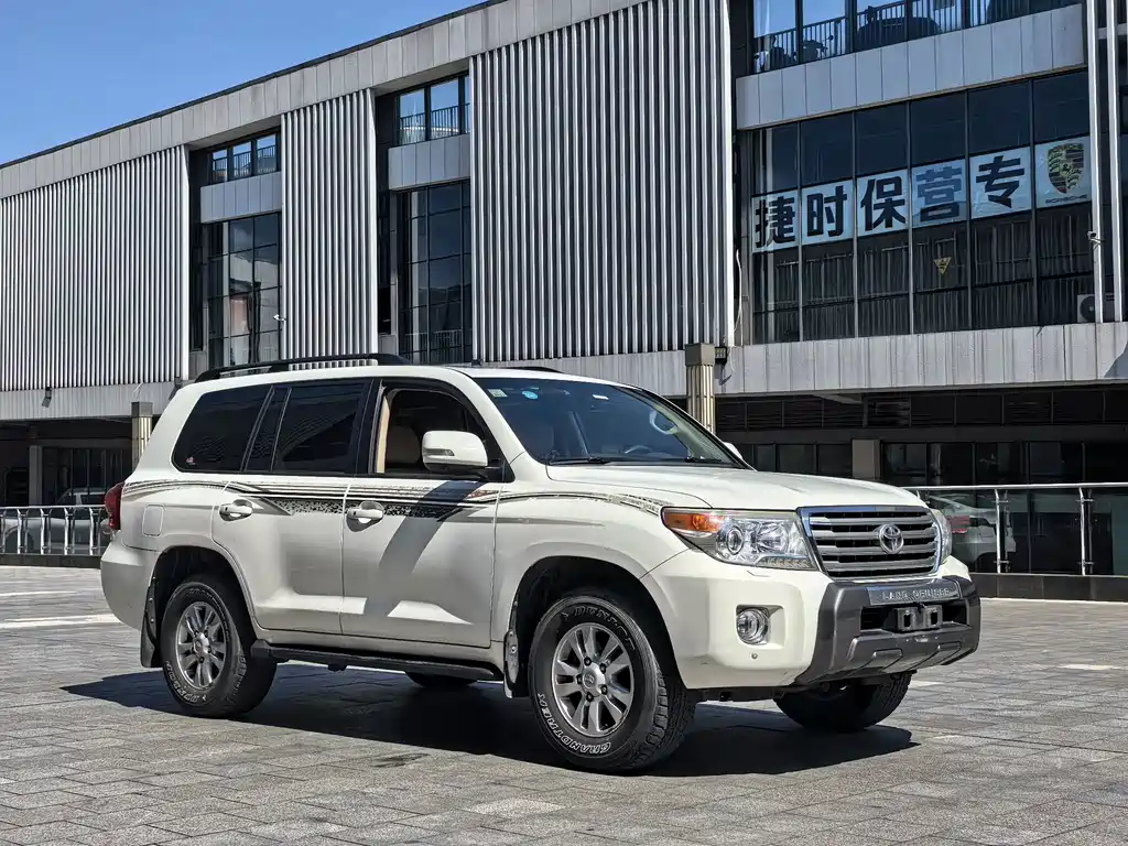 Toyota Land Cruiser 2013 — фото 3