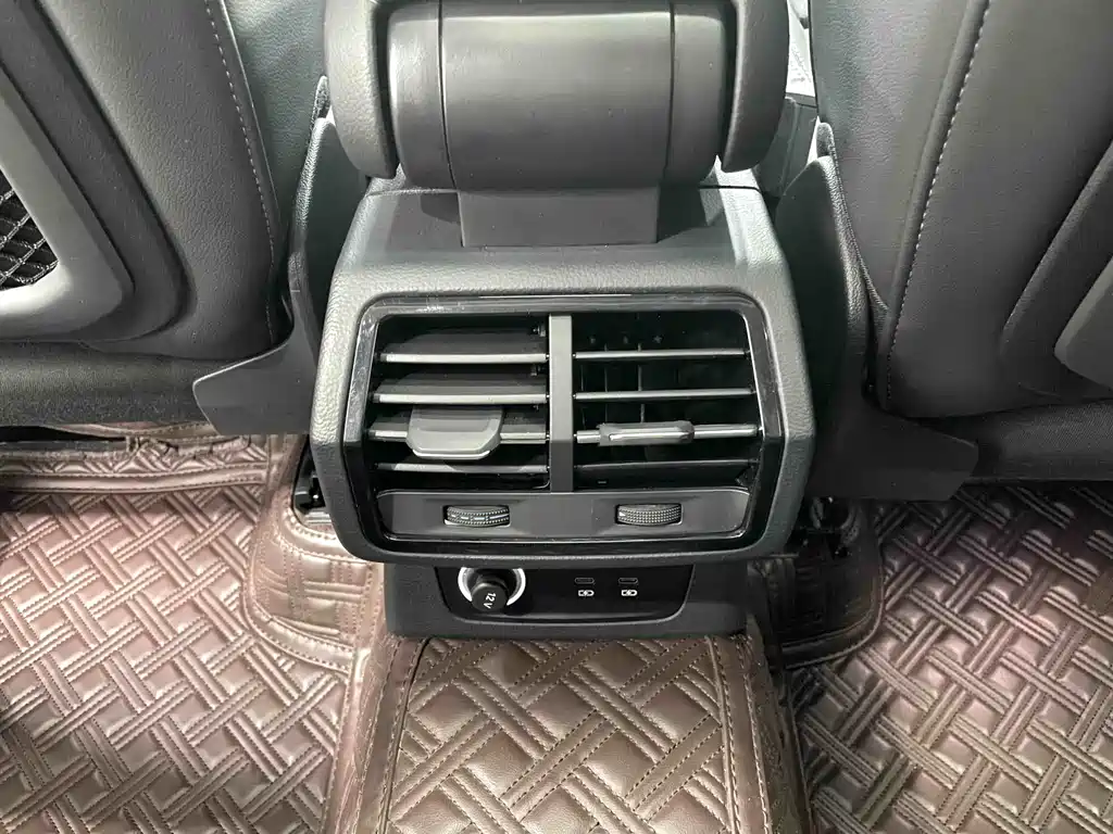 Audi Q3 2022 — фото 11