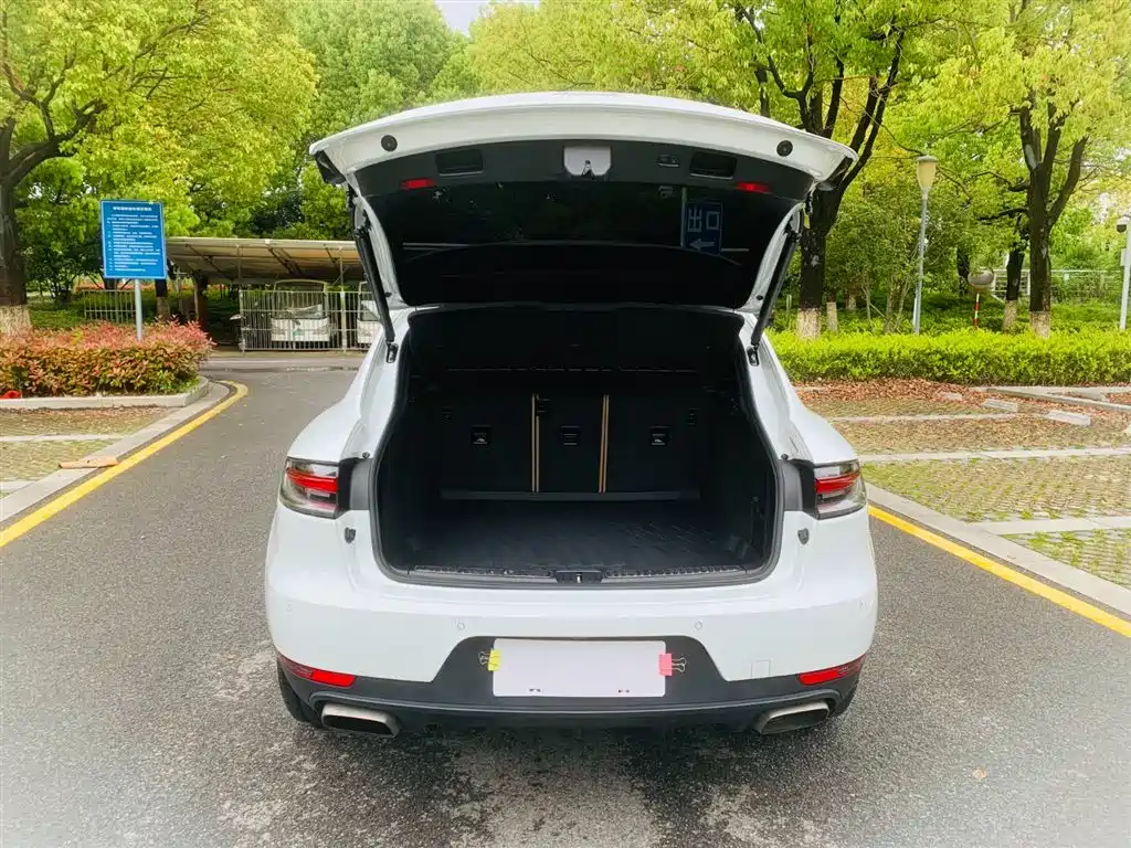 Porsche Macan 2020 — фото 23
