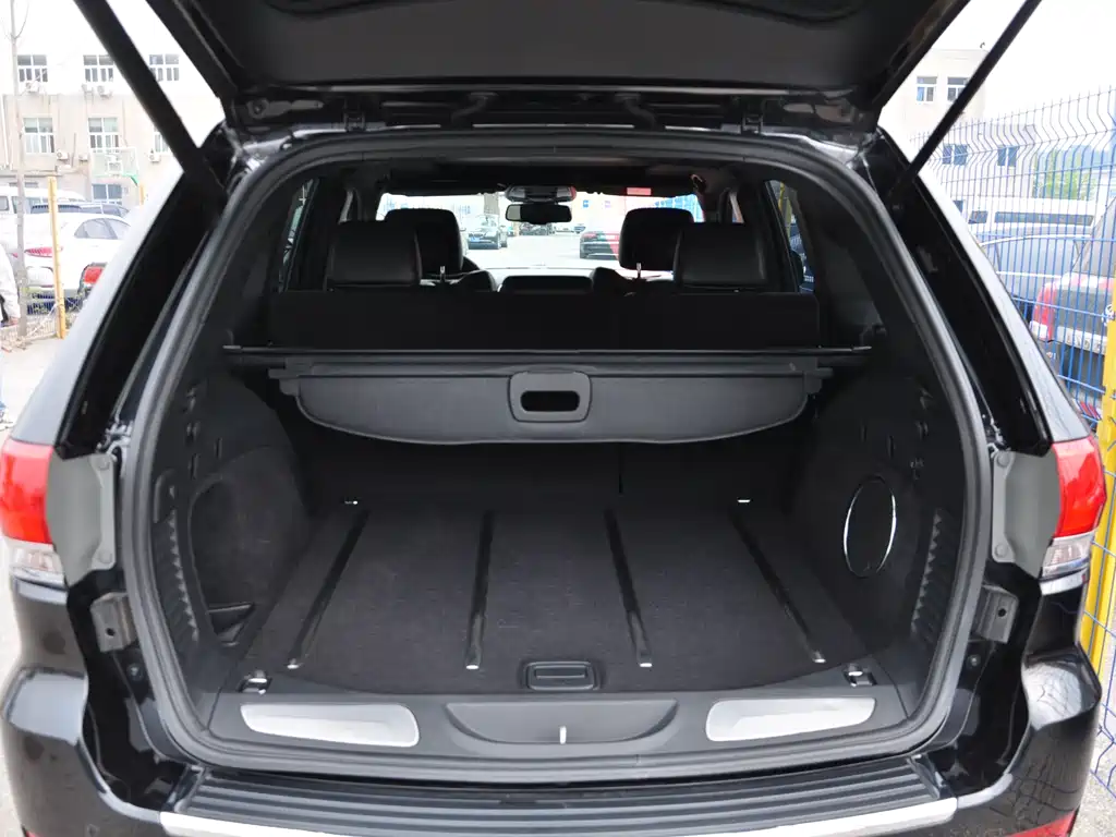 Jeep Grand Cherokee 2014 — фото 14