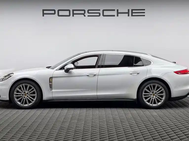 Porsche Panamera 2019 — фото 4