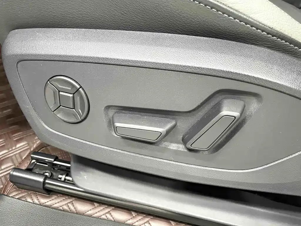 Audi Q3 2022 — фото 12