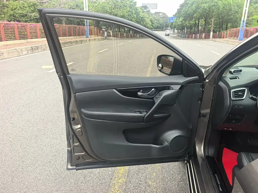 Nissan Qashqai 2017 — фото 13