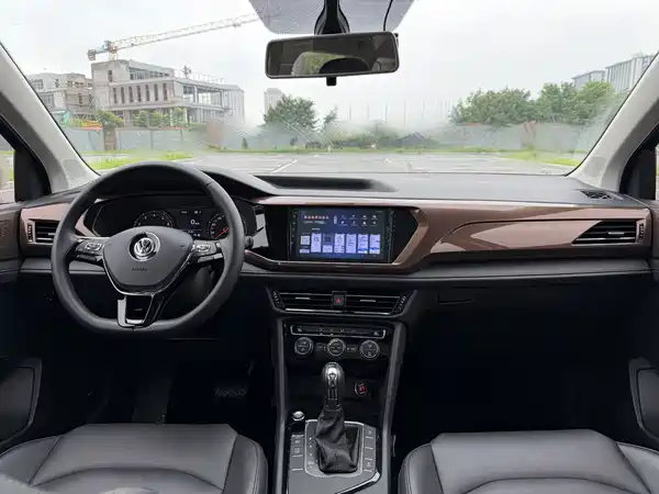 Volkswagen Tharu 2020