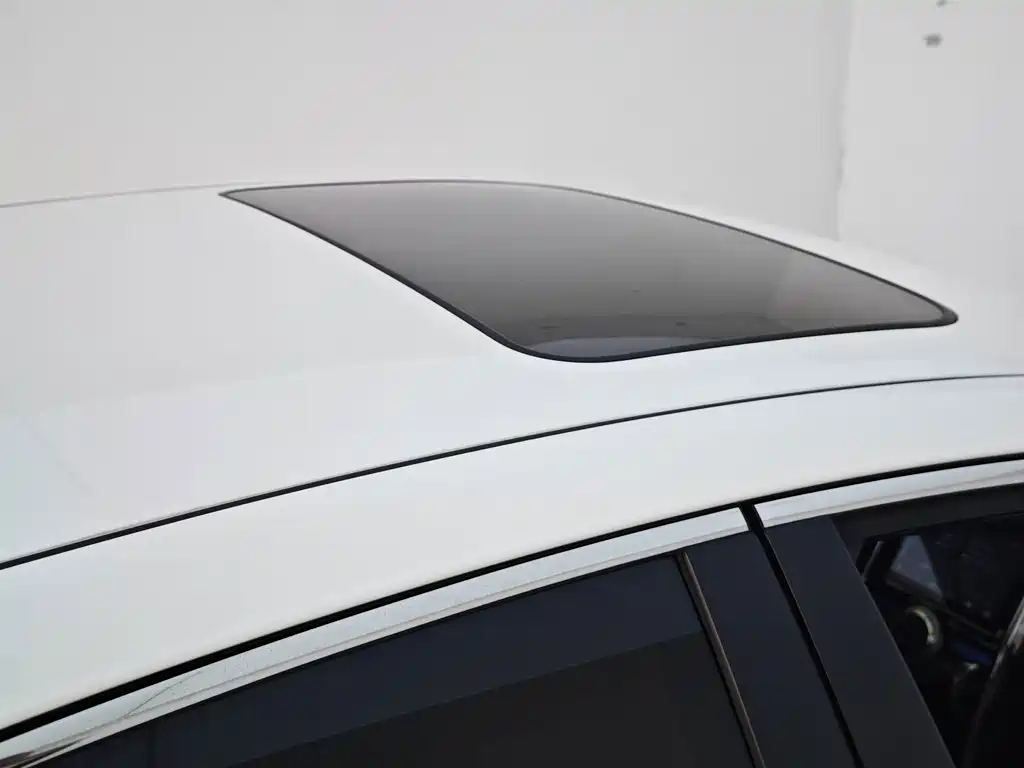 Toyota Reiz 2015 — фото 13