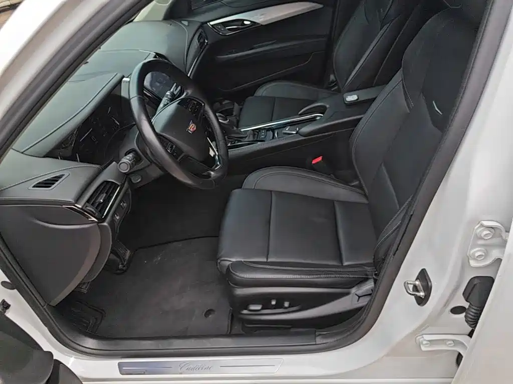Cadillac ATS-L 2018 — фото 15