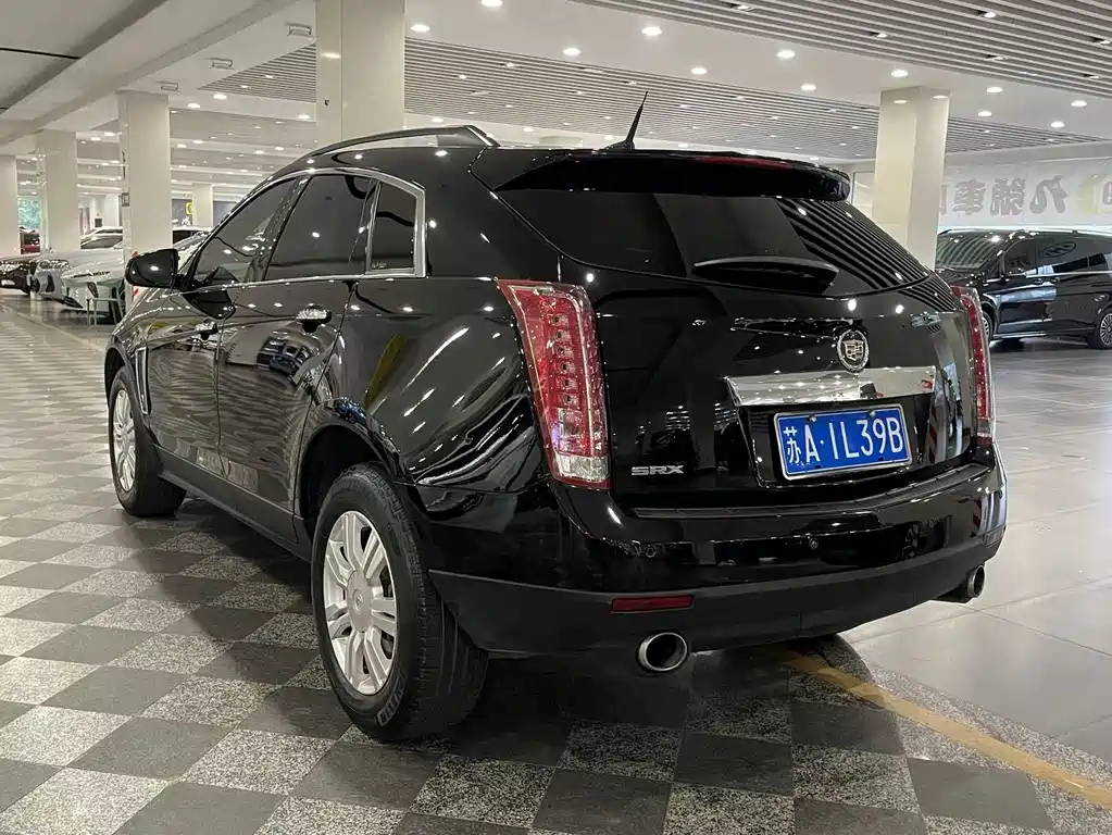 Cadillac SRX 2015 — фото 4