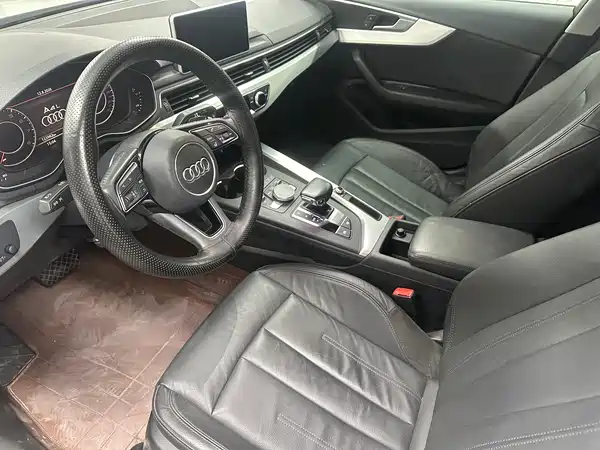 Audi A4L 2019