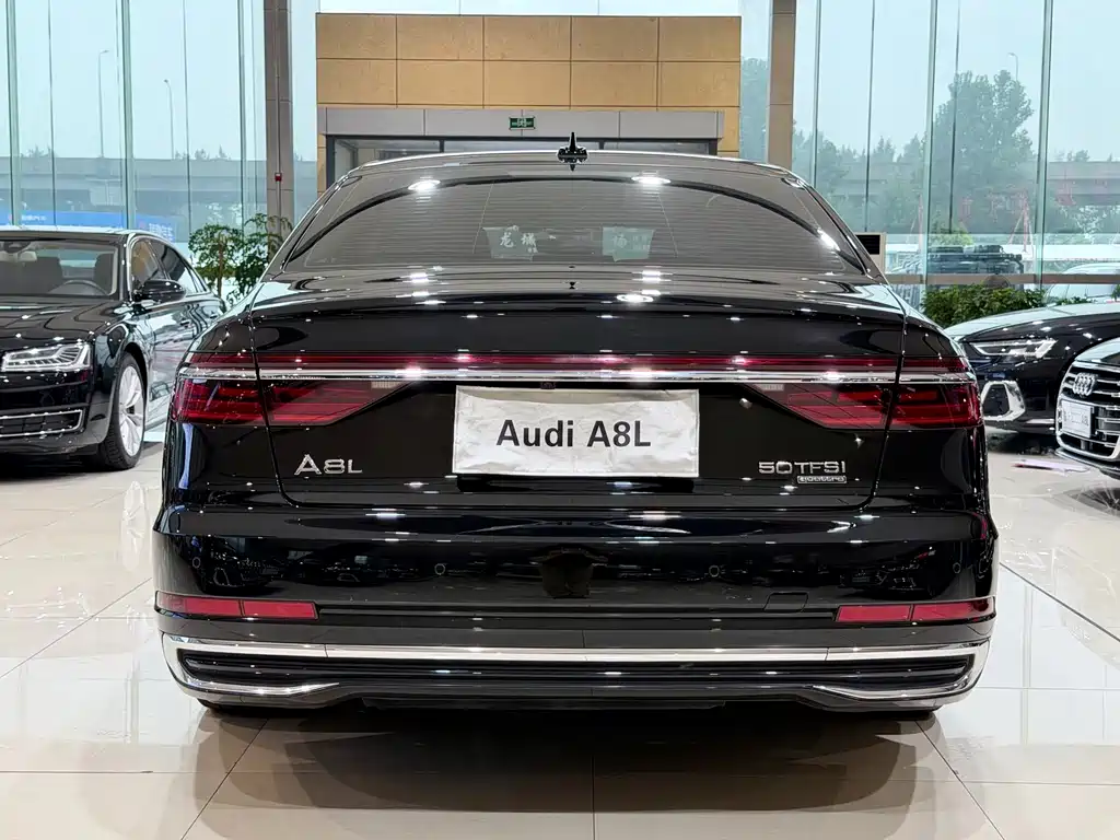 Audi A8 2023