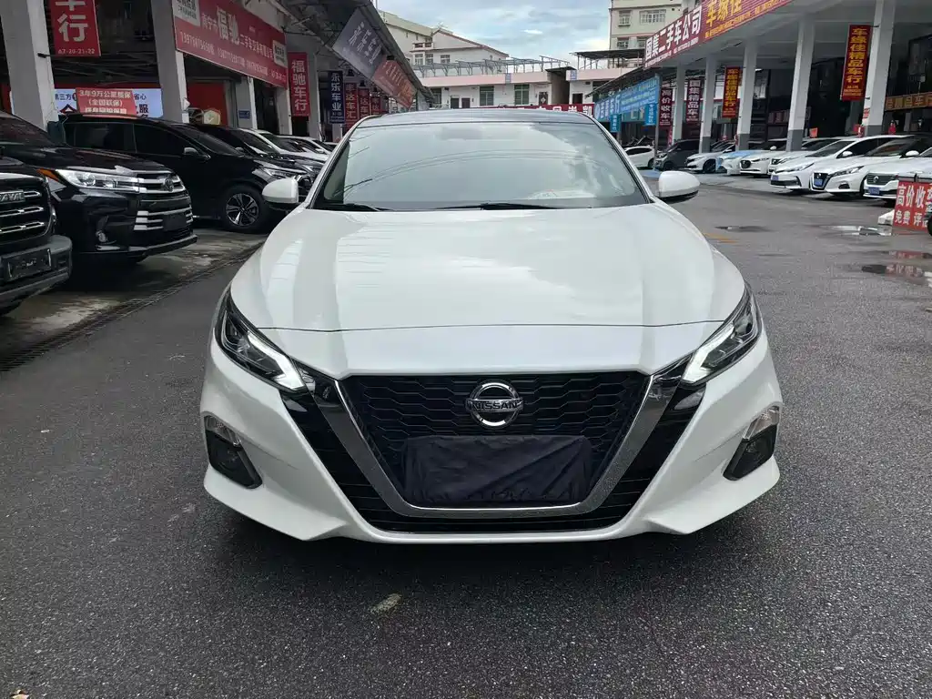 Nissan Teana 2022