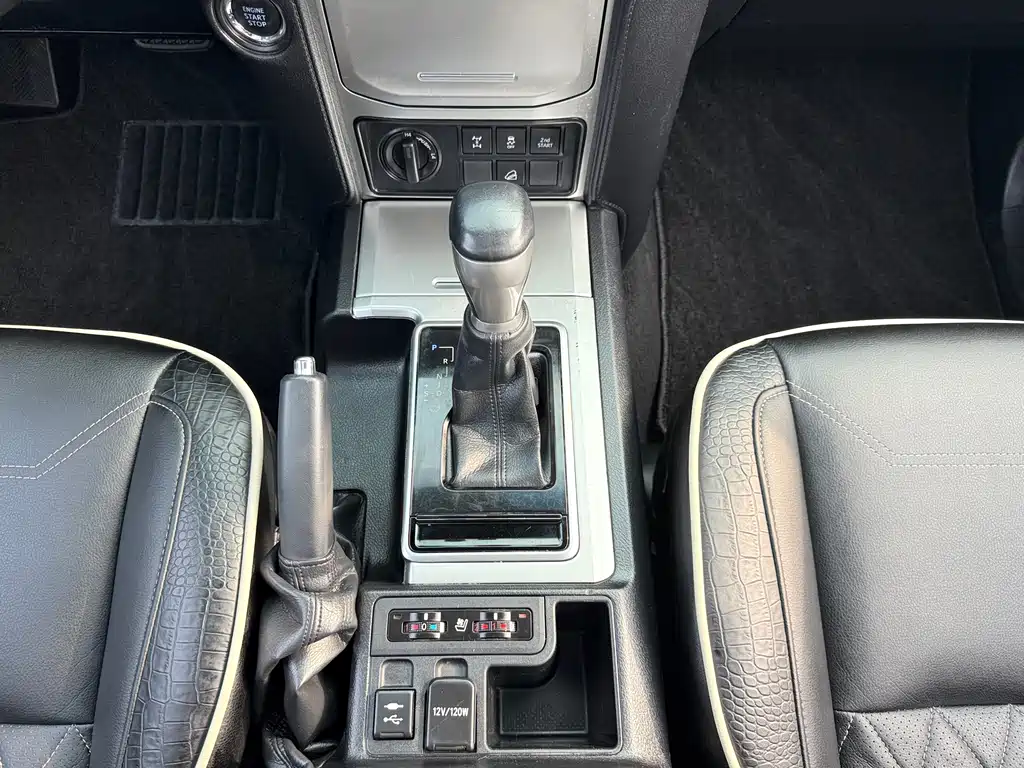 Toyota Prado 2020 — фото 15