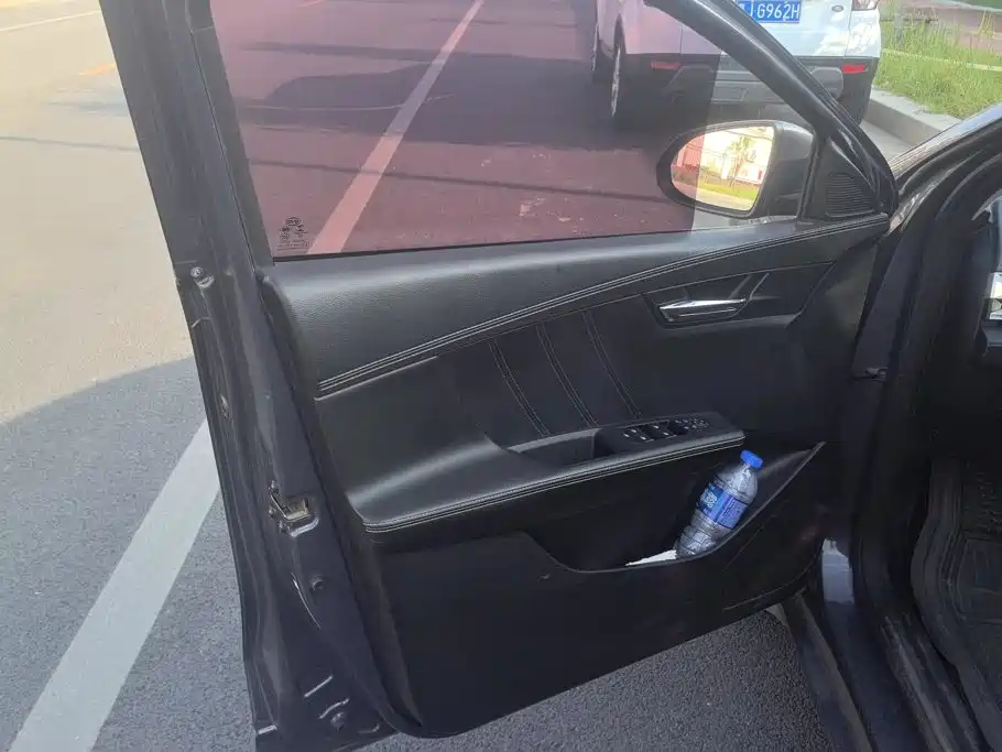 BYD e2 2020
