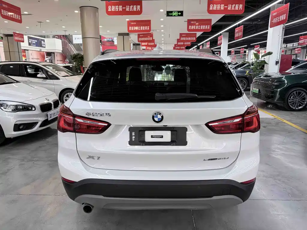 BMW X1 2019 — фото 15
