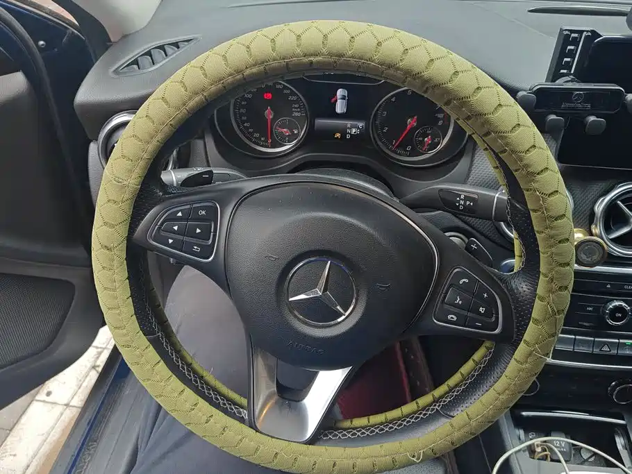 Mercedes-Benz GLA 2018 — фото 15