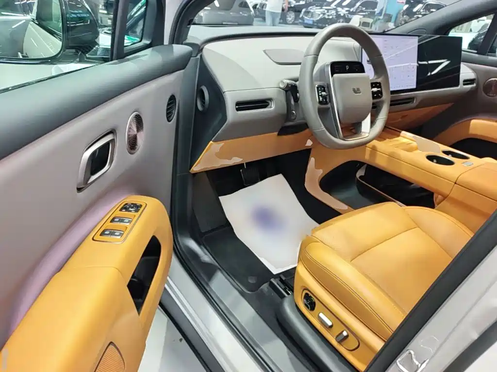 Li Auto i8 2025 — фото 16