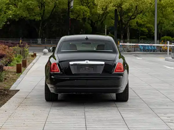 Rolls-Royce Ghost 2010