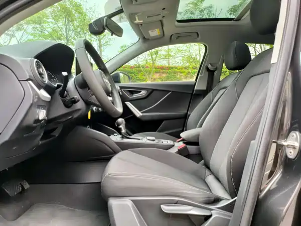 Audi Q2L 2021