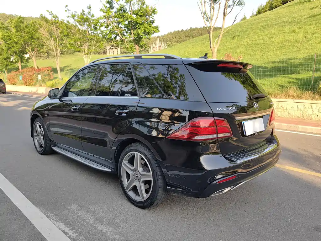 Mercedes-Benz GLE 2018 — фото 18