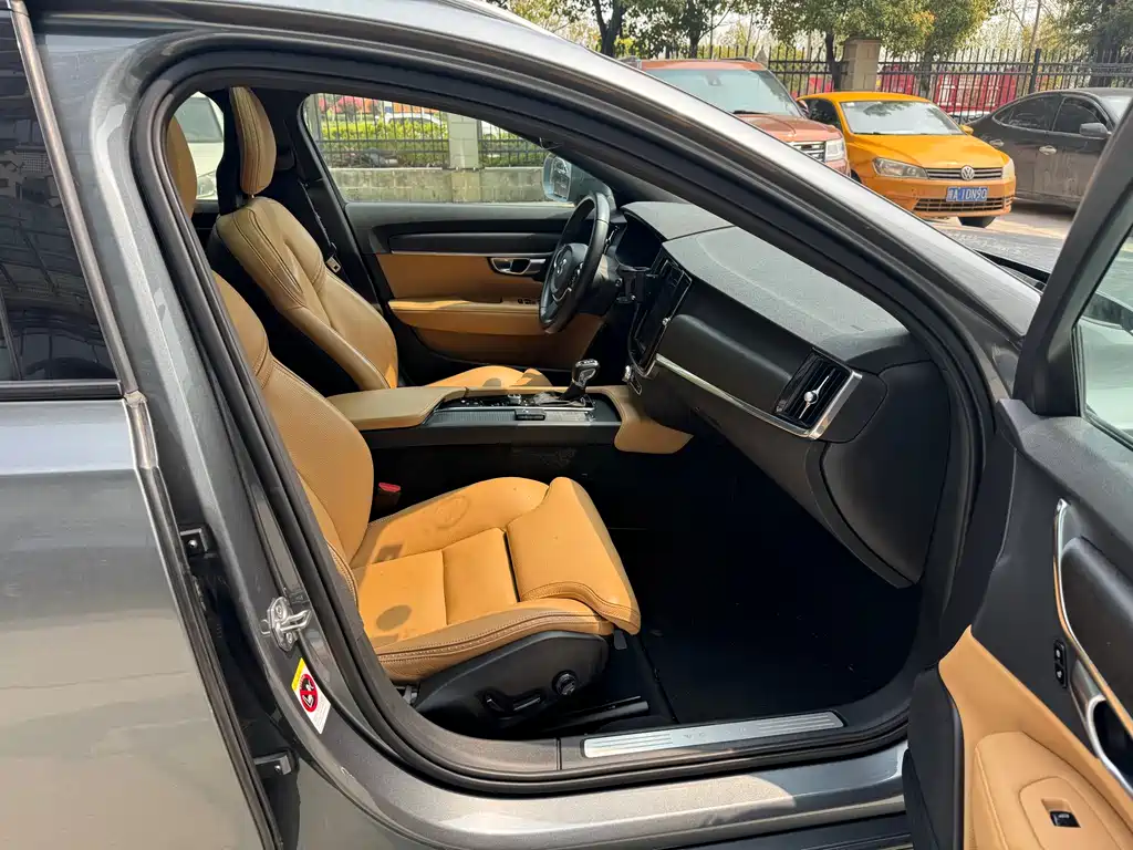 Volvo V90 2017 — фото 17