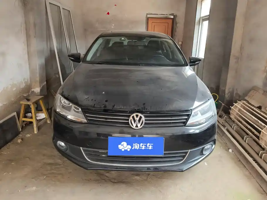 Volkswagen Sagitar 2015