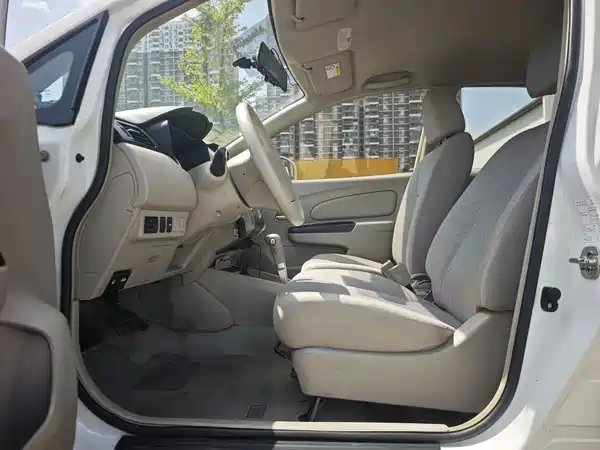 Venucia D50 2016