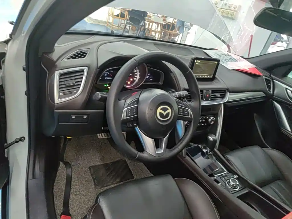 Mazda CX-4 2016 — фото 10