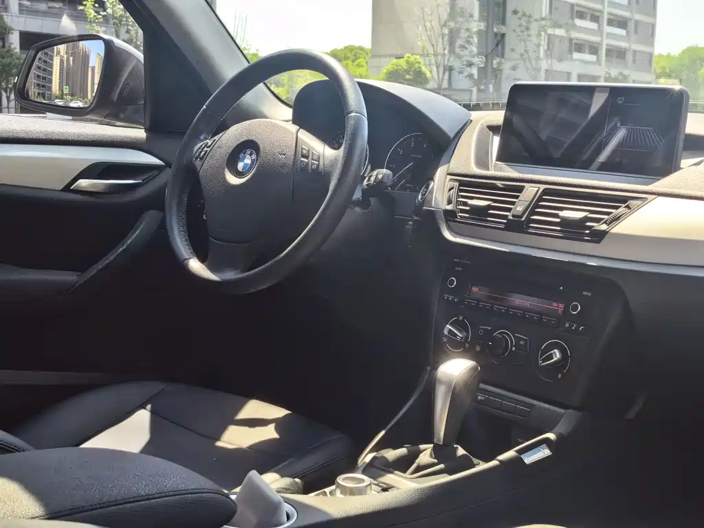 BMW X1 2014 — фото 10