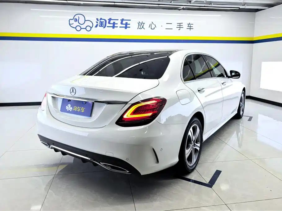 Mercedes-Benz C-Class 2021