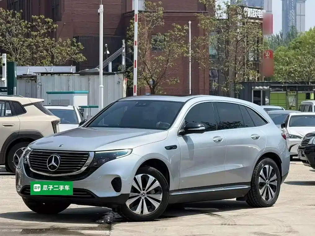 Mercedes-Benz EQC 2020 — фото 2
