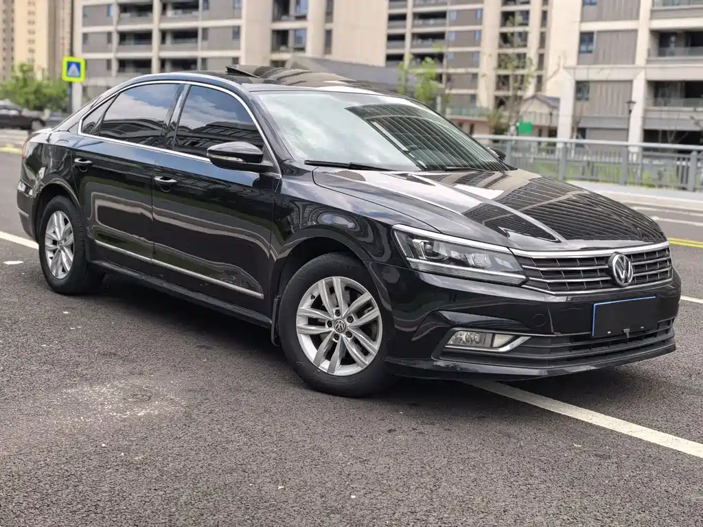 Volkswagen Passat 2017 — фото 3