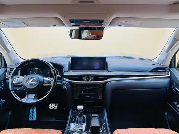 Lexus LX 2019