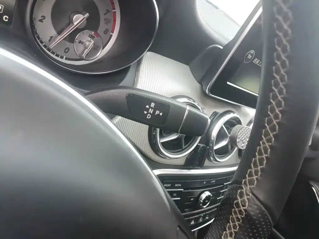 Mercedes-Benz GLA 2016 — фото 14