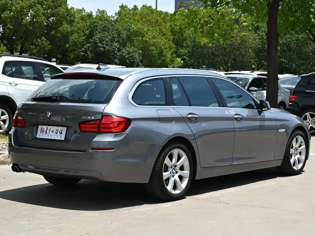 BMW 5 Series 2012