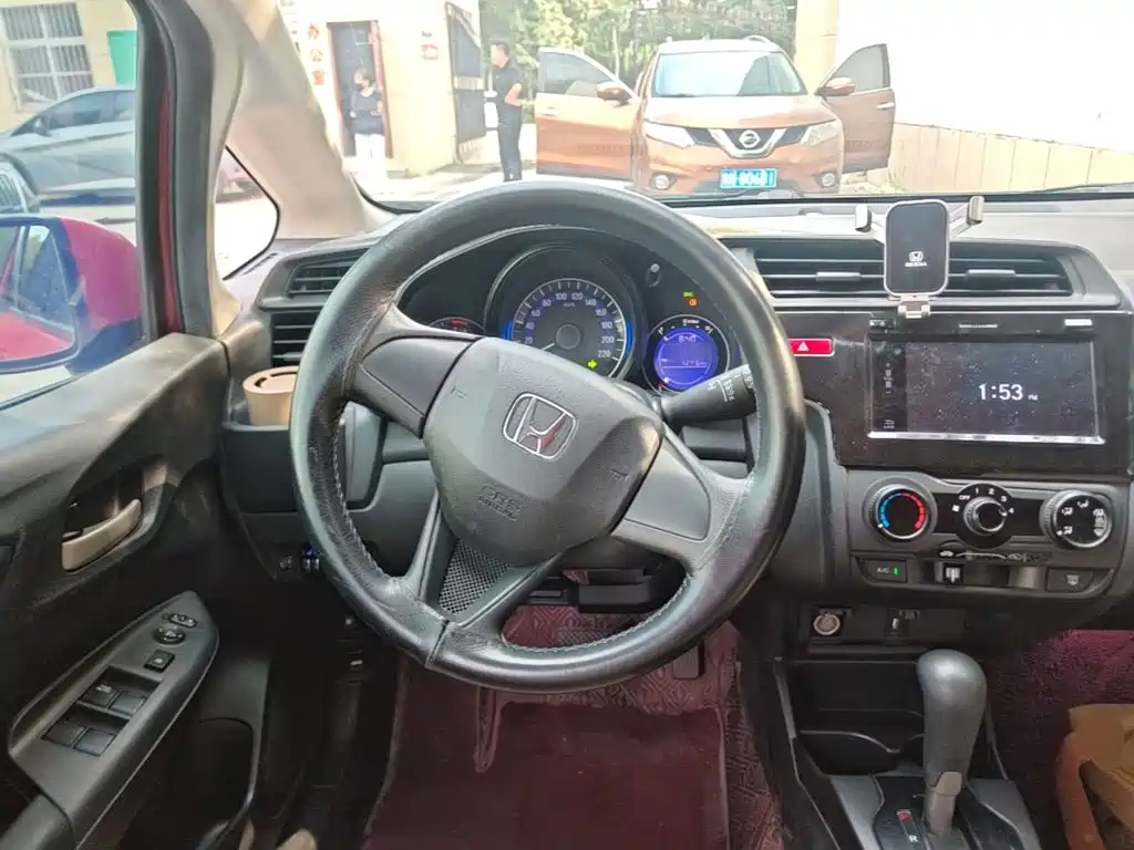 Honda Fit 2016 — фото 11