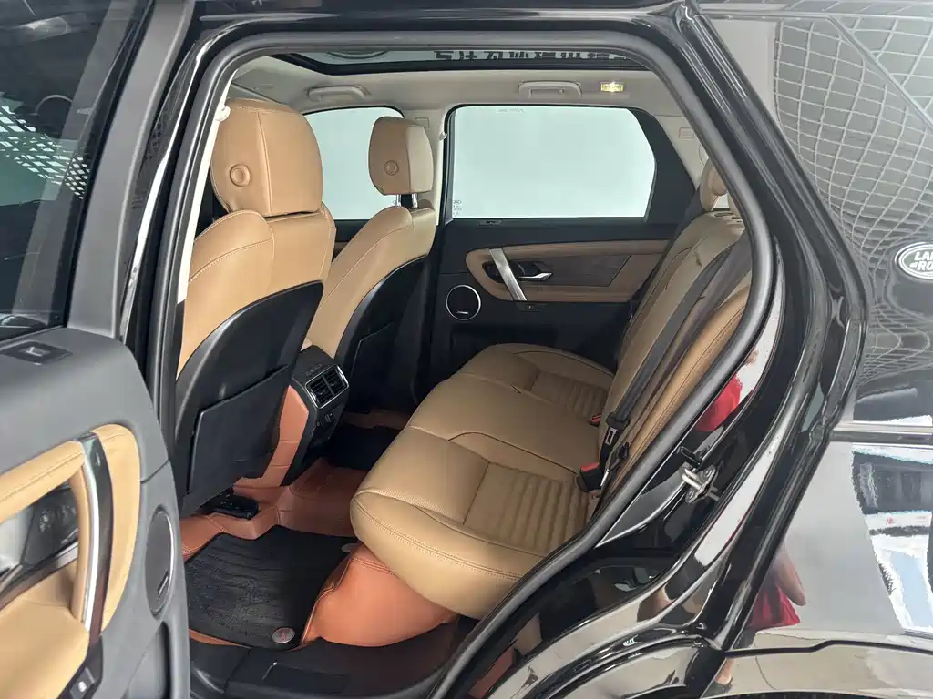 Land Rover Discovery Sport 2025 — фото 20