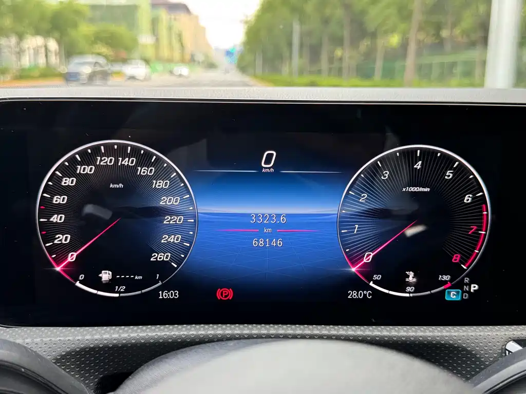 Mercedes-Benz A-Class 2023 — фото 14