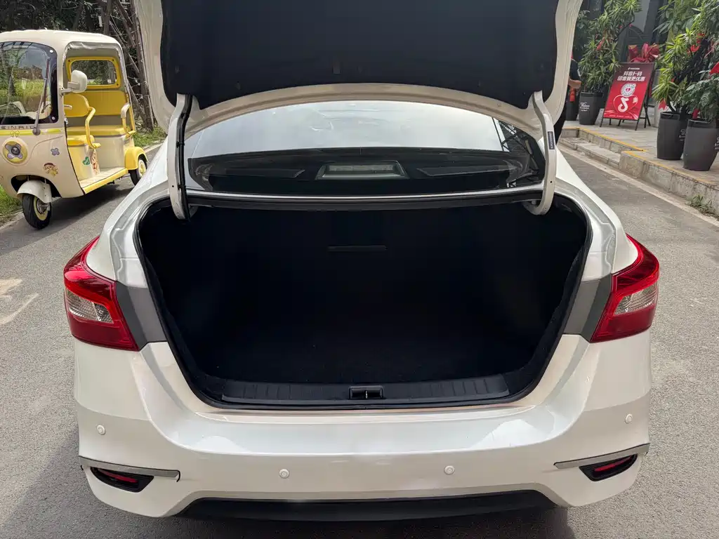 Nissan Sylphy 2018 — фото 14