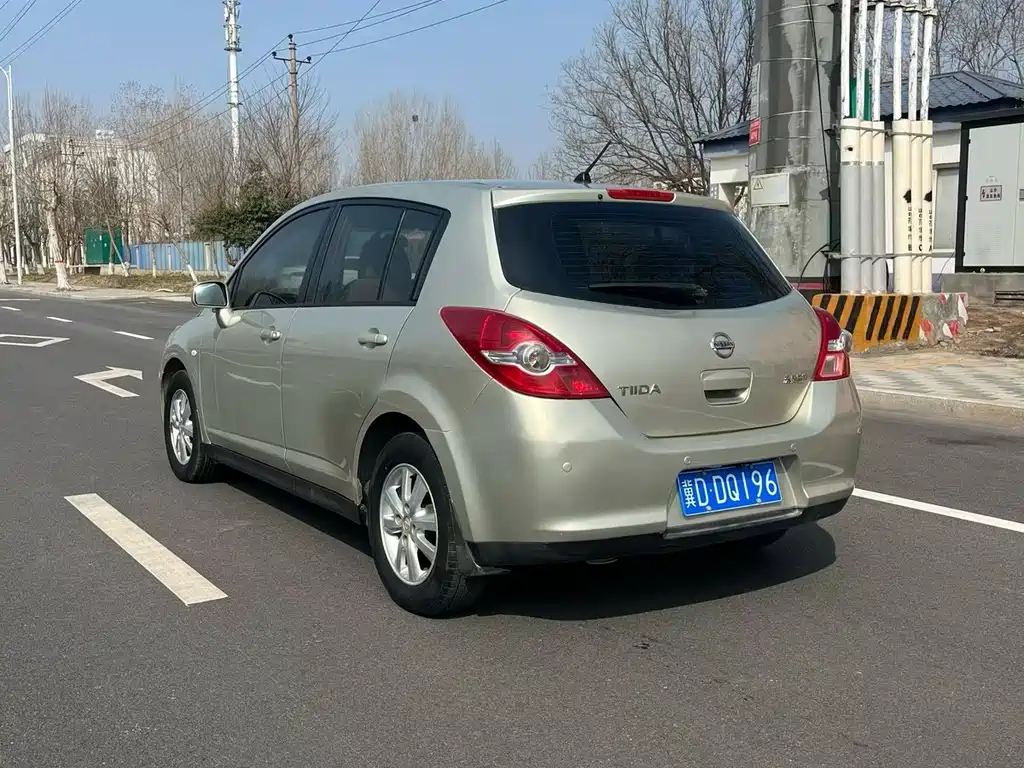Nissan Tiida 2010