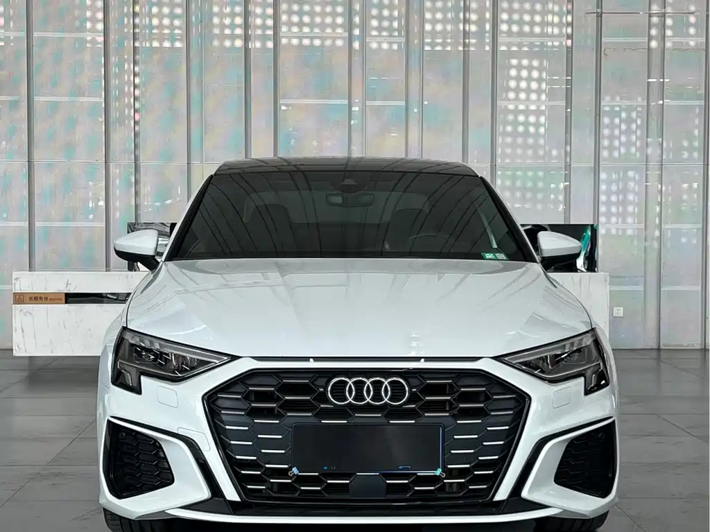 Audi A3 2023 — фото 2