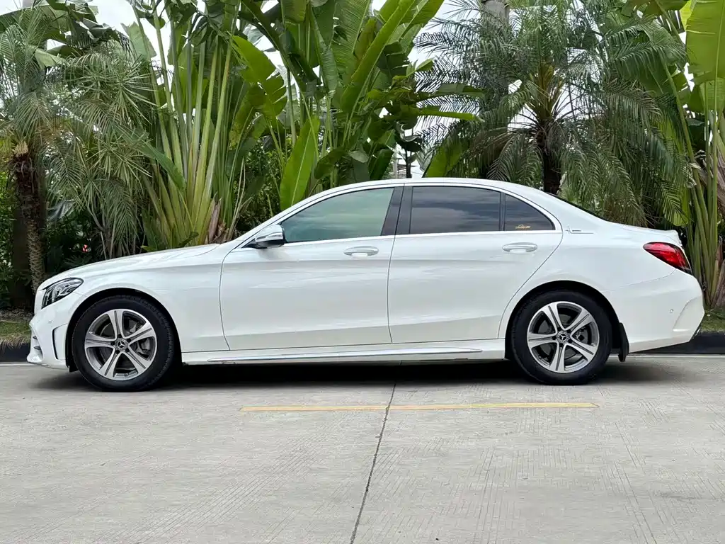 Mercedes-Benz C-Class 2020 — фото 3