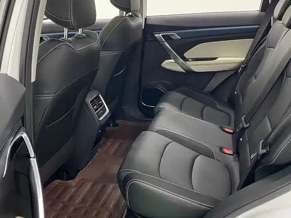 Geely Boyue 2022