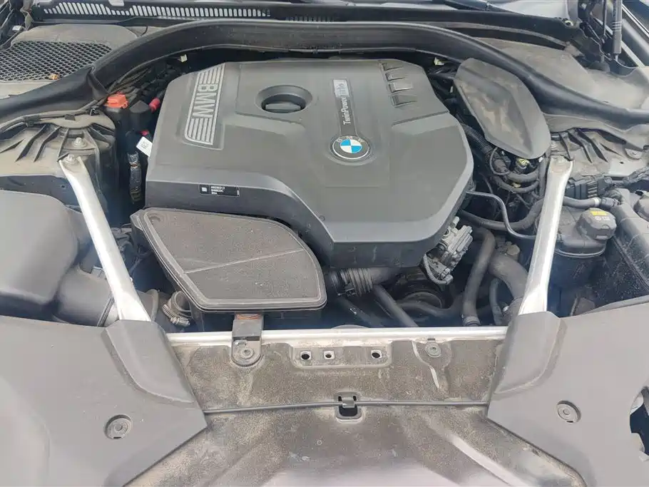BMW 5 Series 2020 — фото 10