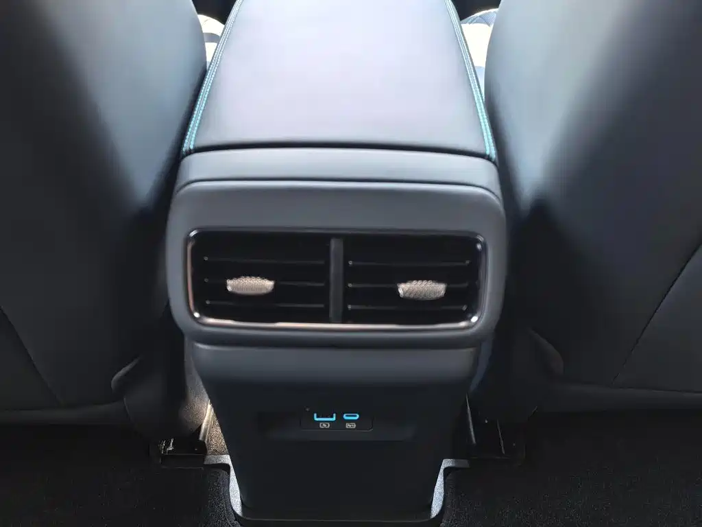 BYD Seal 06GT 2025 — фото 11
