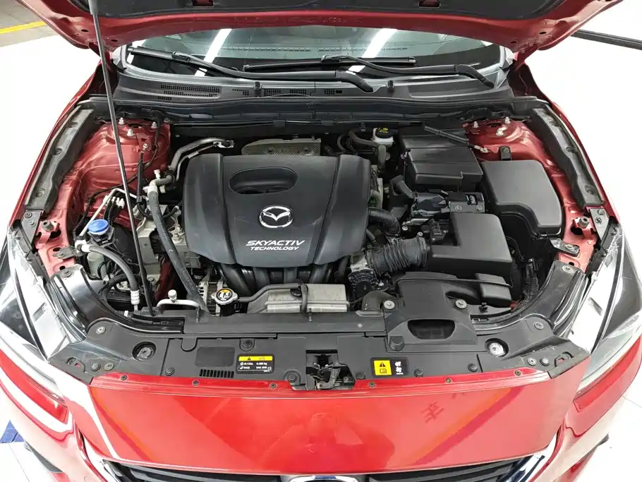 Mazda 3 Axela 2018 — фото 10