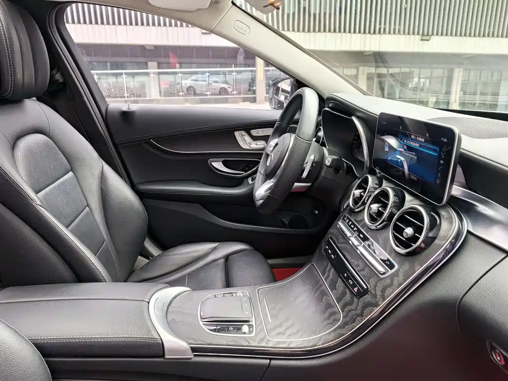 Mercedes-Benz C-Class 2020 — фото 17