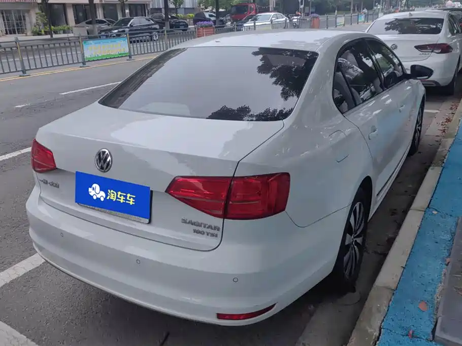 Volkswagen Sagitar 2017