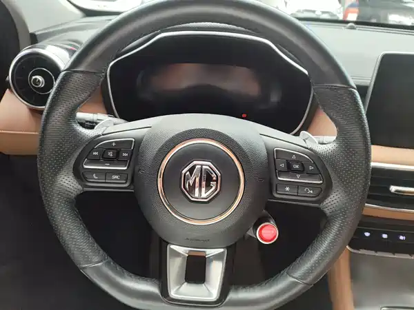 MG HS 2018